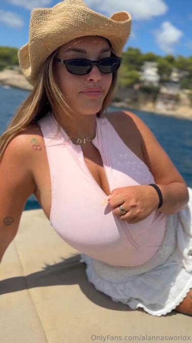 Alanna Pow - Vacation Turns Filthy [SD 1920p]