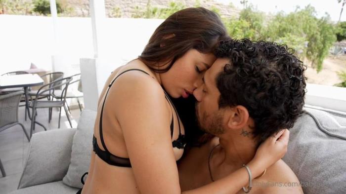 Baby Nicols - Fucking Alex Jones In Tenerife [HD 720p]