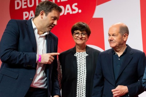 Die Story im Ersten - Wie weiter SPD - Das erste Jahr als Kanzlerpartei Preview