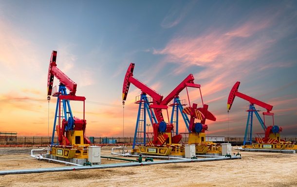 Профицит нефти достиг максимума с 2020 года - МЭА