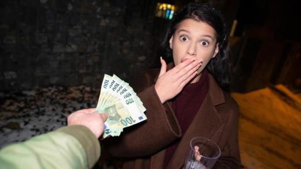 Asandra Dewy - The Lonely Party Girl [FullHD 1080p]