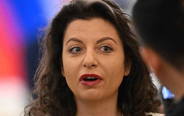 Пропагандистка Симонян впервые появилась на публике после лечения рака