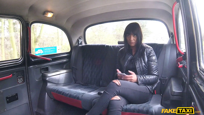 Tera Joy : Saucy Hot Brunette Loves Czech Cock (FakeTaxi/FakeHub) FullHD 1080p
