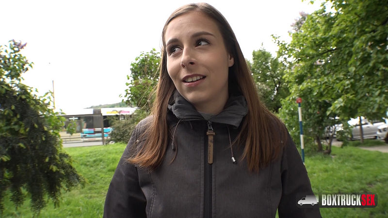 Natural brunette Antonia Sainz loves having sex in public (BoxTruckSex) FullHD 1080p