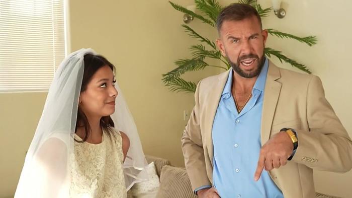 Kate Legend - Hotwife Honeymoon [SD 540p]