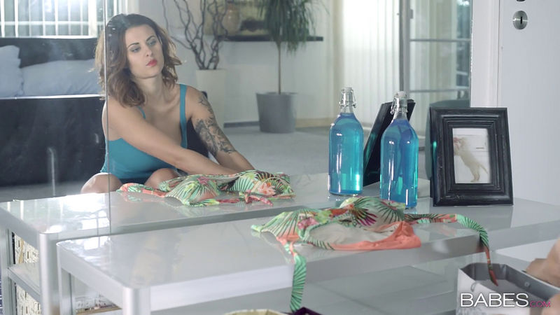 Billie Star, Coco de Mal: Peeping Tom (StepMomLessons/Babes) HD 720p