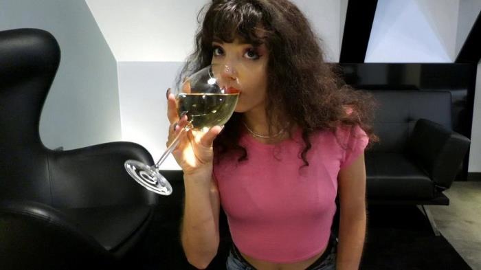 Mini Mitzix - Real Life Porno 34: MitziX - Rimming, Piss Drinking and Hard Sex [FullHD 1080p]