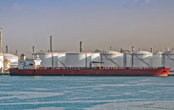 Саудовская нефть хлынула в Китай после рекордных скидок