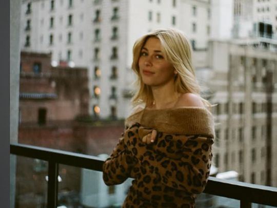 Донька Клаудії Шиффер похизувалась спокусливою фігурою у купальнику з глибоким декольте