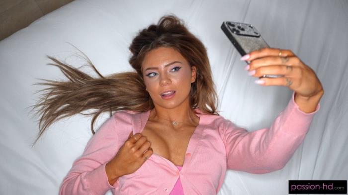 Jojo Austin, Arin Jones - Night Life [FullHD 1080p]