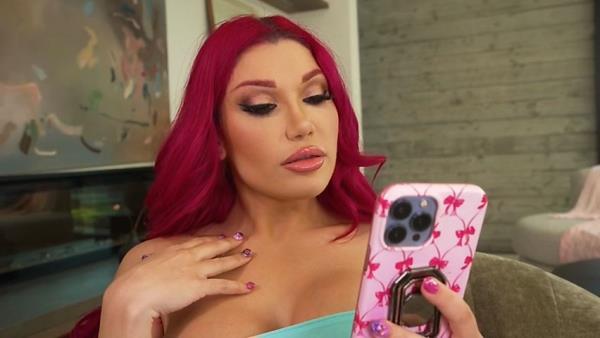 Lily Lou - Wrapped Around Her Fingers [SD 480p]