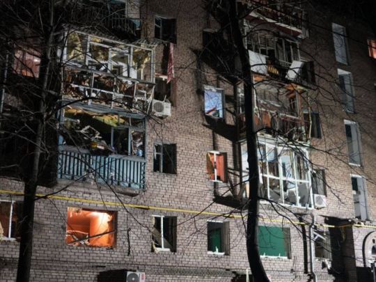 Вночі росіяни відзначили річницю вторгнення в Україну масованим ударом по Запоріжжю (фото, відео)