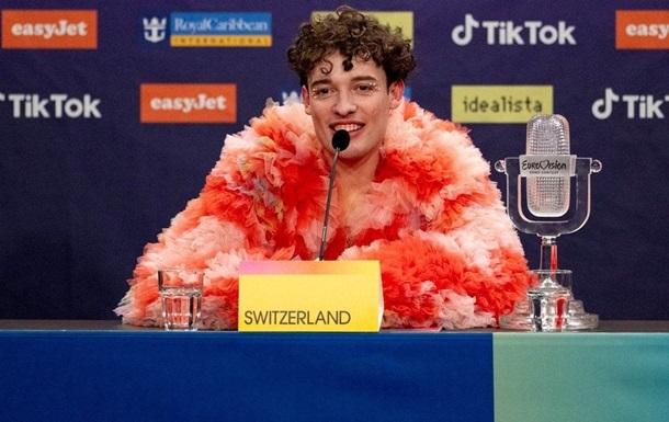 Nemo повернули хрустальный микрофон EBU в знак протеста