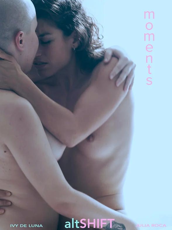 Julia Roca, Ivy de Luna - Moments [FullHD 1080p]