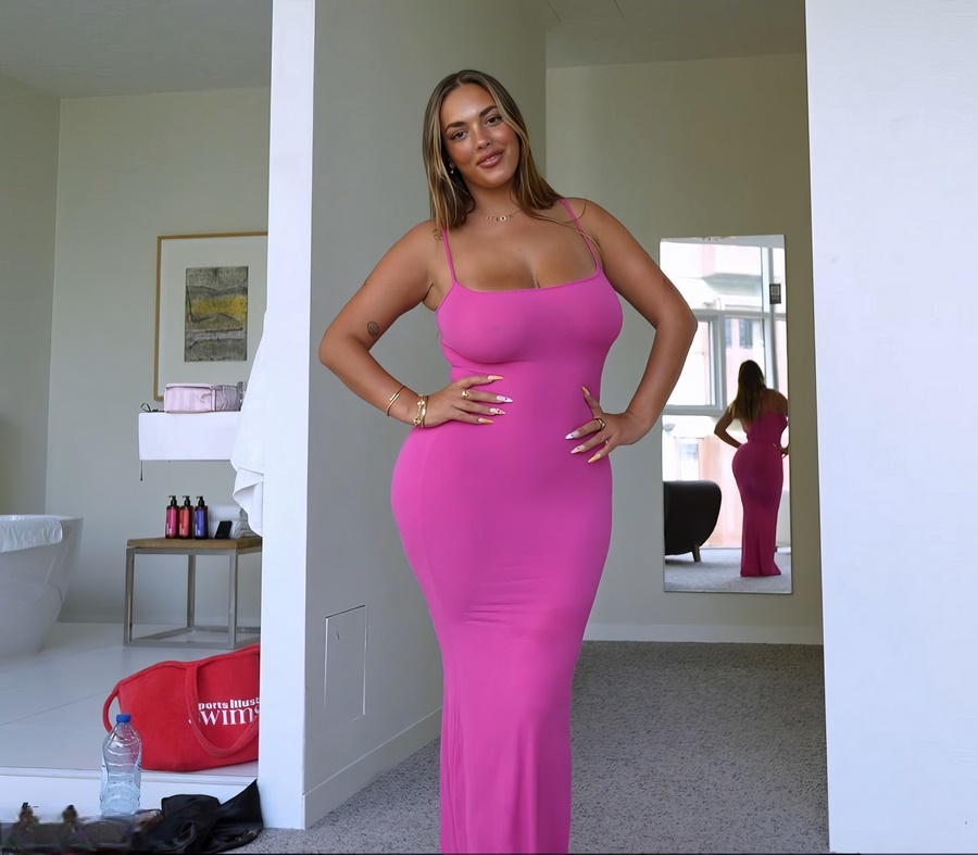 Alanna Pow - Fuck Before Date In Sweet Dress