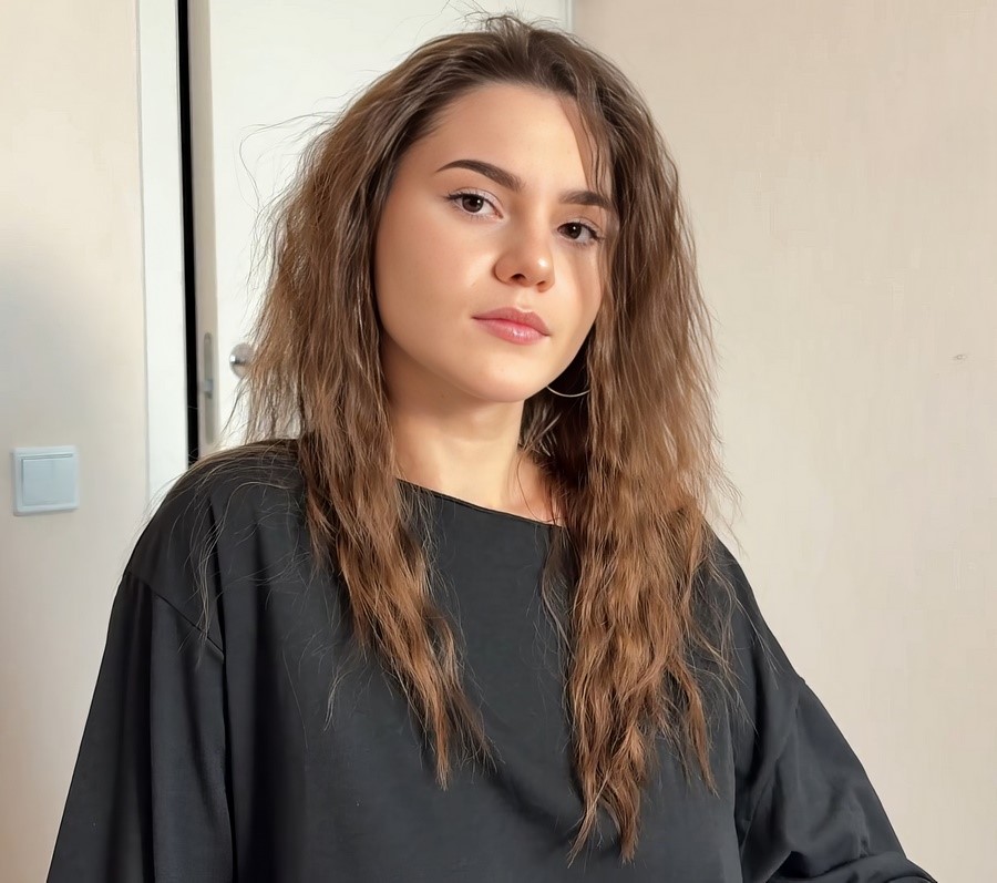 Kisselka A Virgin Guy Asks His Hot Slutty Girlfriend To Have Sex With Her And Take His Virginity