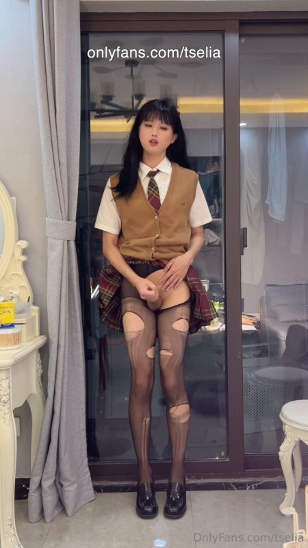 Elia Blaine, tselia, SukiTRANS- Jerking and Cum - 1920p