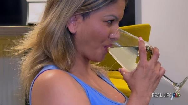 Cindy Gold - Real Life Porno 37: Cindy Gold - Rimming, Piss Drinking, Anal and Hard Sex [FullHD 1080p]