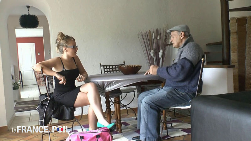 Jess: Amateur teen blonde anal fucked in threeway with Papy (Nudeinfrance/Lafranceapoil) HD 720p