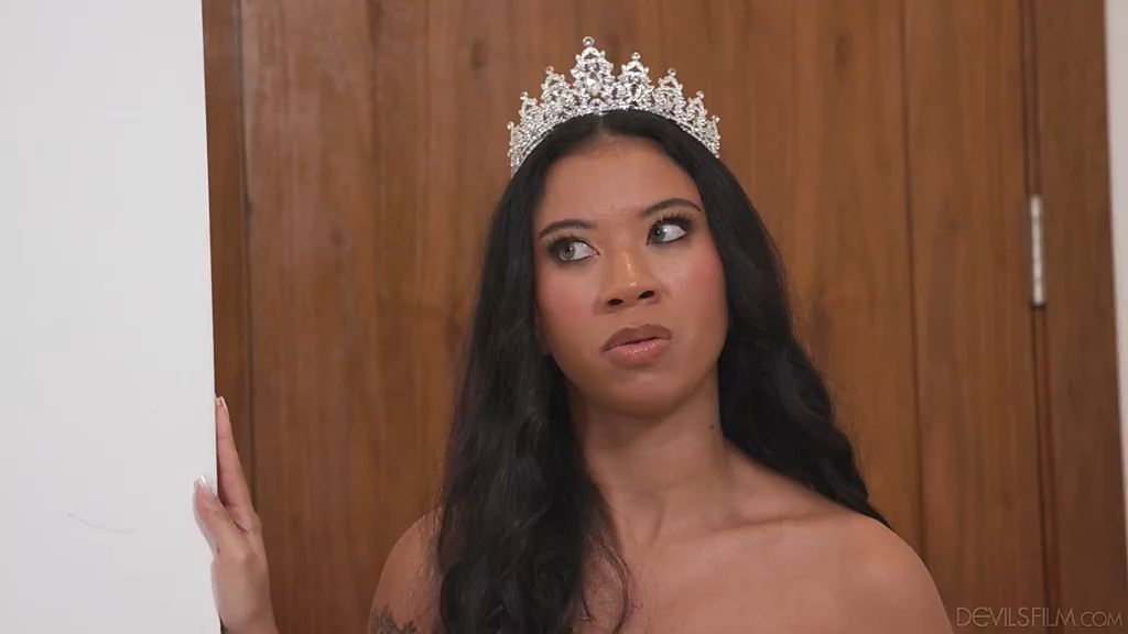 Ameena Green - WTF You Can t Do That At A Wedding!