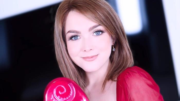 Jade Valentine - Jade Valentine Returns to Amateur Allure for a Special Valentine's Suck, Fuck and Swallow [FullHD 1080p]