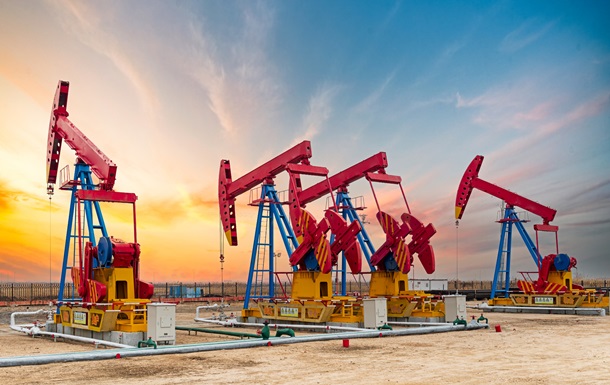 Нефть приближается к $100 за баррель