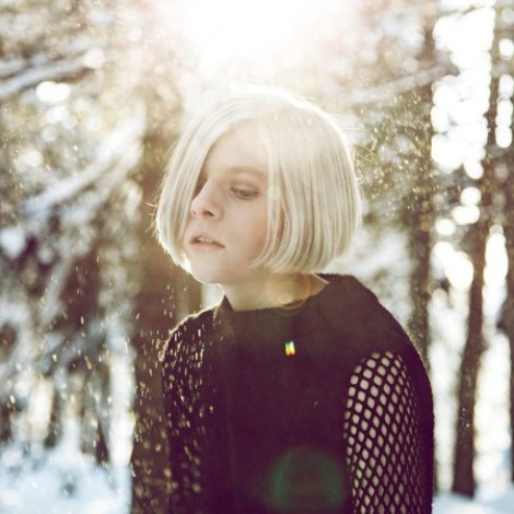 Aurora - Walking In The Air (2015) mp3