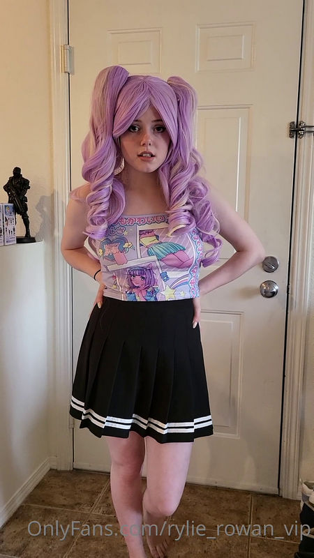 Rylie Rowan Stepsis Agrees For Maid Roleplay For Telling Parents About The Raves (Onlyfans) SD 1920p