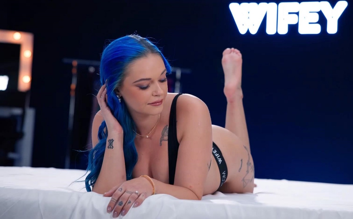 Kira McKay - Kira McKay And Jerome: New Bride Rides Cock While Hubby Watches