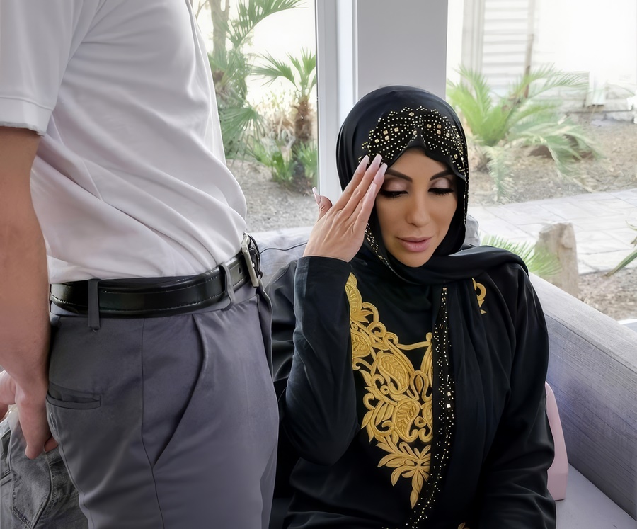 Мусульманка и её первый секс в Европе Мусульманка и её первый секс в Европе