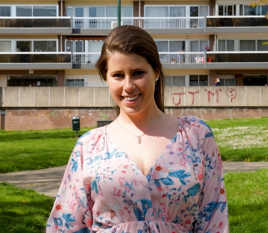 Lady Lyne Busty Girl Fucked On First Date After Tinder Meet