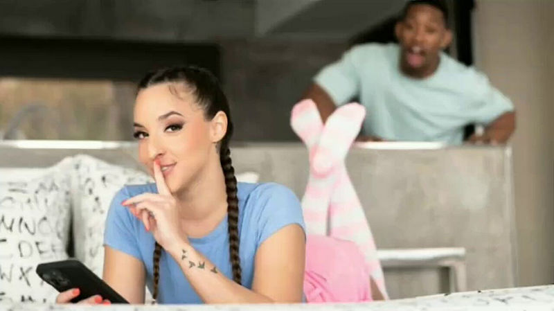 Amirah Adara  Thin Walls, Light Balls (RKPrime/RealityKings) FullHD 1080p