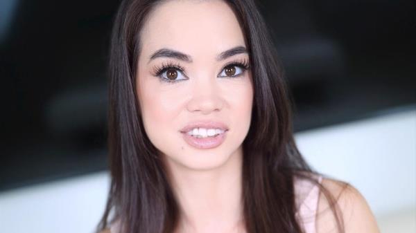 Angelina Moon - Amateur Allure Welcomes Angelina Moon, A Milf That Loves Giving Head, Getting Fucked And Swallowing [FullHD 1080p]