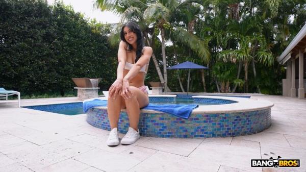 Alexa Chains - Alexa Chain gets Dicked Out by Bangbros BBC [SD 480p]