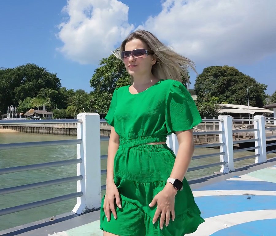 Letty Black Milf Enjoys Remote Controlled Vibrators While Out For a Walk