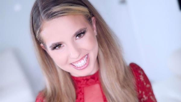 Lucky Anne - Amateur Allure Welcomes Lucky Anne, An Adorable Waitress That Loves The Control Oral Sex Gives Her [FullHD 1080p]