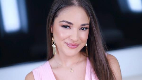 Gizelle Blanco - Amateur Allure Welcomes Gizelle Blanco, A Sexy Bartender Loves Pleasing Her Partner [FullHD 1080p]