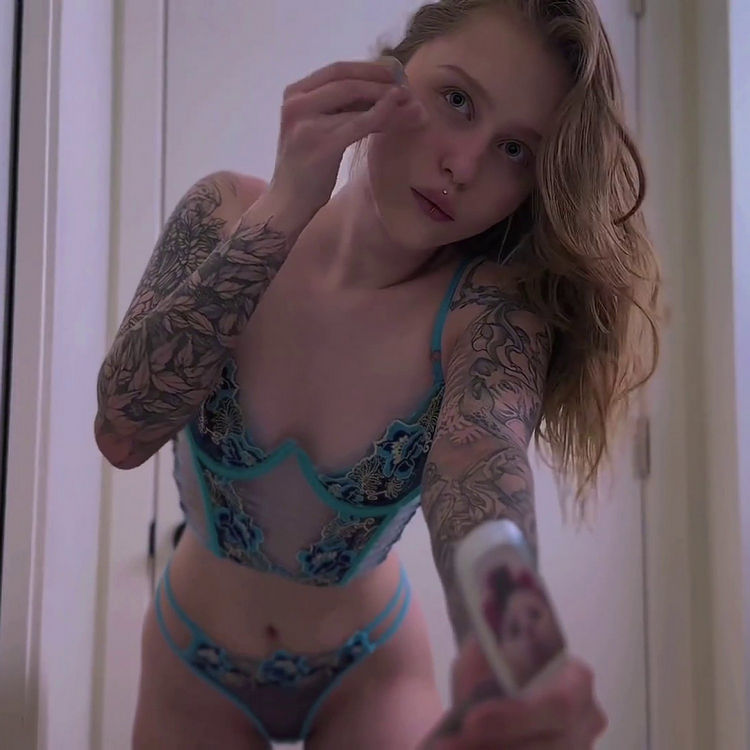 One Evening With My Girlfriend Pt 2 � Ruined Fresh Makeup Zxlecya (Onlyfans) FullHD 1080p