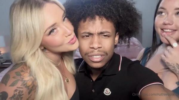 Kali Roses, Madalina Moon - Kali Roses, Madalina Moon, Lil D [SD 480p]