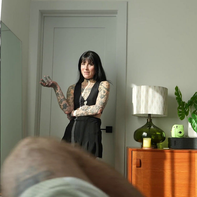 Sneaky Sex With My Sister s Hot Tatted BFF  Awlivv Jak Knife (Onlyfans) FullHD 1080p