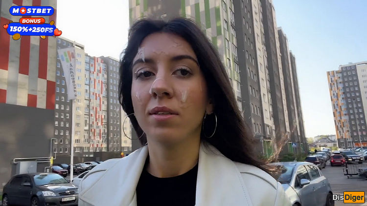 Wife Cheats Her Husband In The Entrance And Walks On Public With Cum On Face  Cumwalk DisDiger (Onlyfans) FullHD 1080p