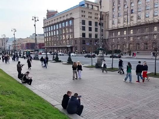 Долар по 48 гривень, нестача робочої сили та інфляція 8%: що чекає на Україну у разі продовження війни