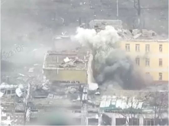 Ворог активізував наступ на Покровському напрямку: бої за Гришине та Родинське тривають — кадри з передової