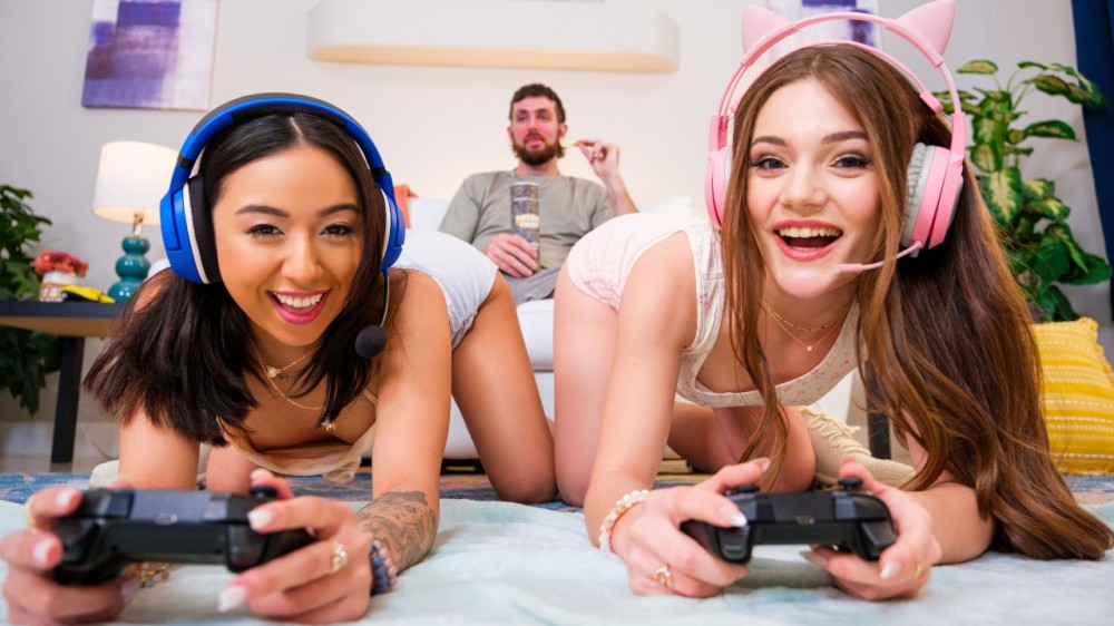 Juniper Ren, Liora Vane, Girthmasterr - Two Slutty Pussies, One Girthy Cock