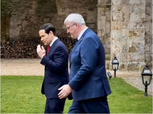 Чи може Україна залишитись без зброї США: Сибіга прояснив ситуацію