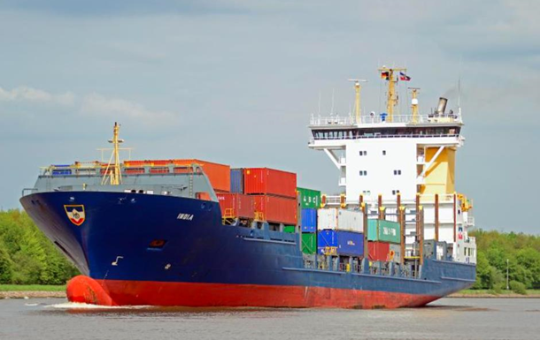 США исключили три российских судна из санкционного списка