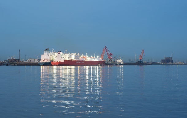 Китай зарабатывает на перепродаже газа из РФ - СМИ