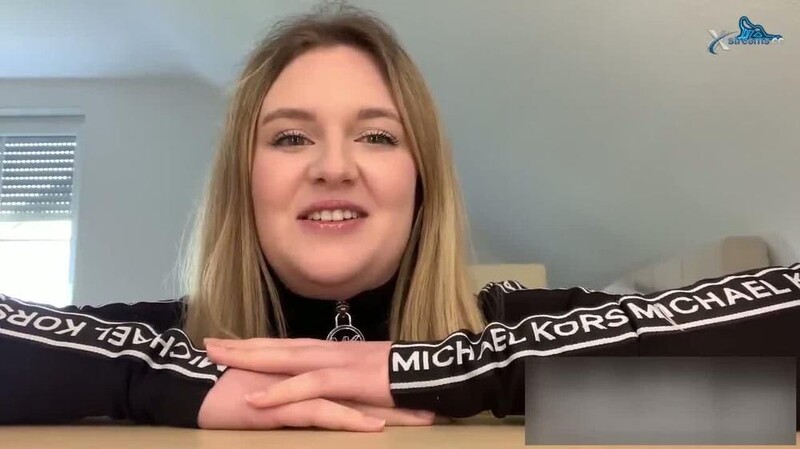 Teen-Emilia - MEIN ERSTES MAL NACKT [HD 720P]  (MyDirtyHobby)