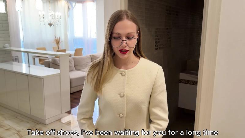 Arisha Mills - I m Fucking a Married Realtor in Every Corner of the Apartment. She Cheats on Her Husband - She s a Whore