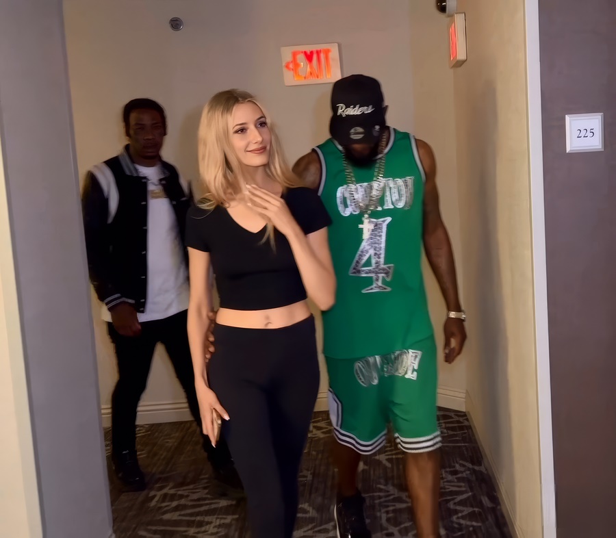 Emily Jade - Her Very First BBC Threesome [FullHD 1080p] - Amateurporn